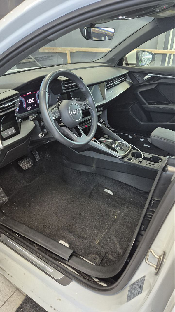 Глубокая химчистка пола Audi A3