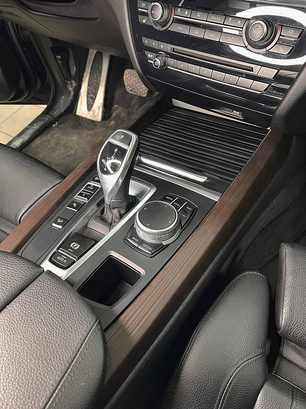 Реставрация заводского декора «Зебрано» BMW X5 F15