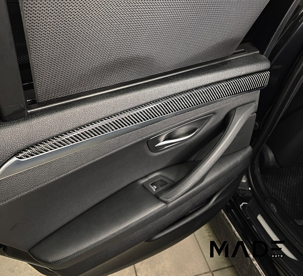 Ламинация карбоном деталей интерьера BMW 5 F10