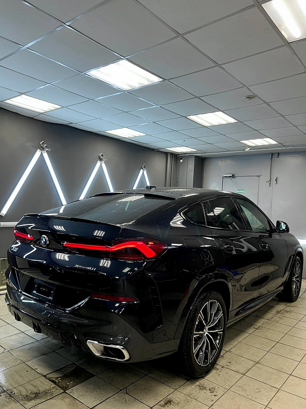 Карбоновые планки и Bowers & Wilkins для BMW X6 G06