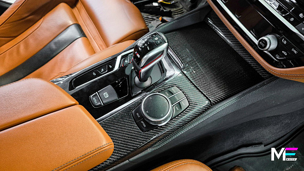Карбоновый декор и восстановление подсветки BMW M5 F90
