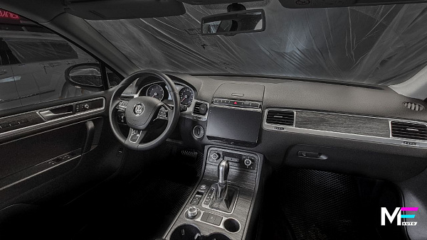Аквапринт под серое матовое дерево для Volkswagen Touareg II