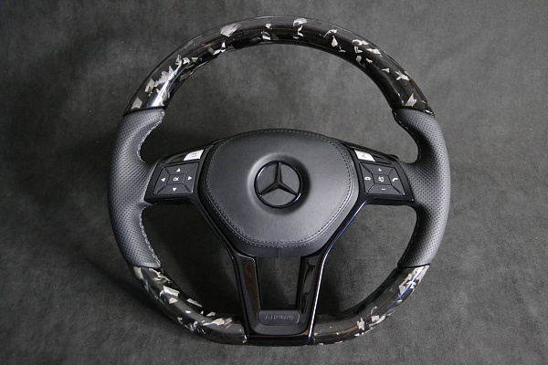Перетяжка руля Mercedes-Benz E-Class W212 с кованым карбоном и антихромом