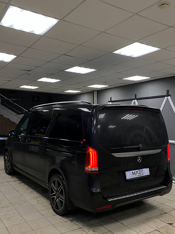 Салонные планки под коричневое дерево для Mercedes-Benz V-Class