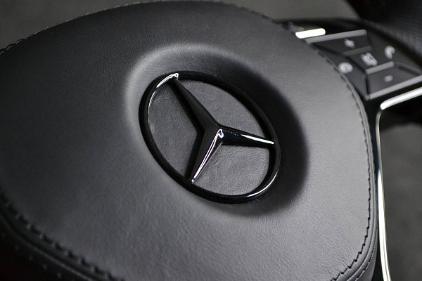 Перетяжка руля Mercedes-Benz E-Class W212 с кованым карбоном и антихромом
