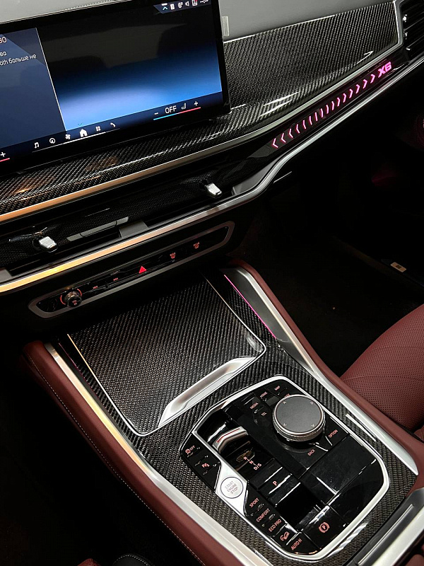 Замена планок на карбоновые и установка Bowers & Wilkins в BMW X6 G06