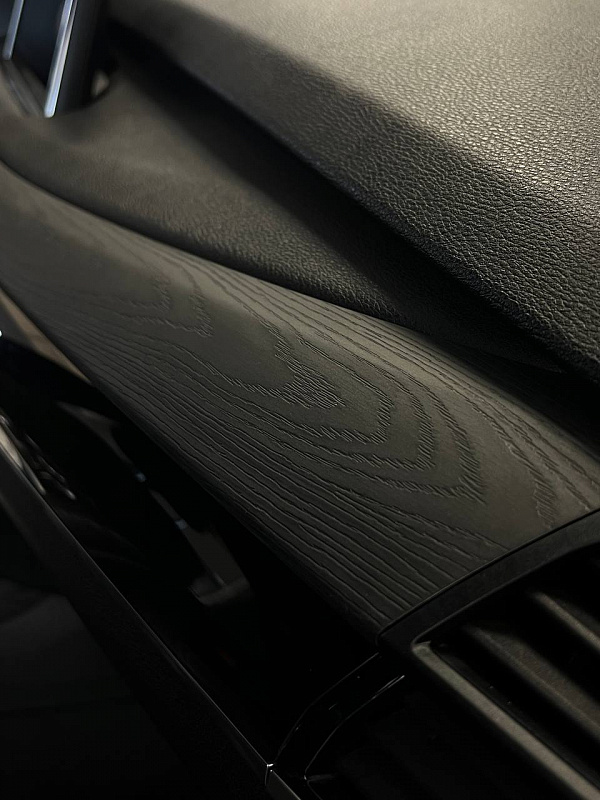 Замена серебристых планок BMW X5 F15 на тёмное брашированное дерево