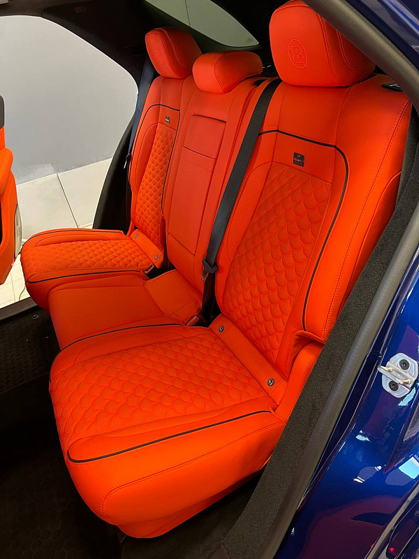 Полный перешив салона Mercedes-Benz GLE и ламинация руля карбоном