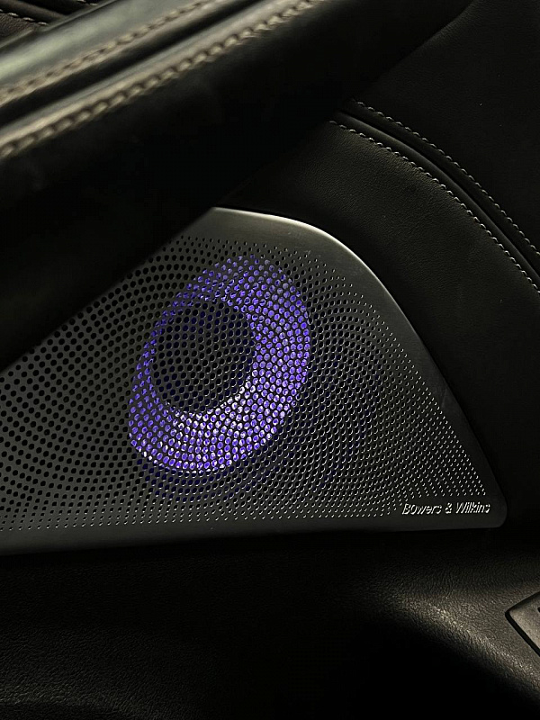 Установка аудиосистемы Bowers & Wilkins в BMW 540i G30