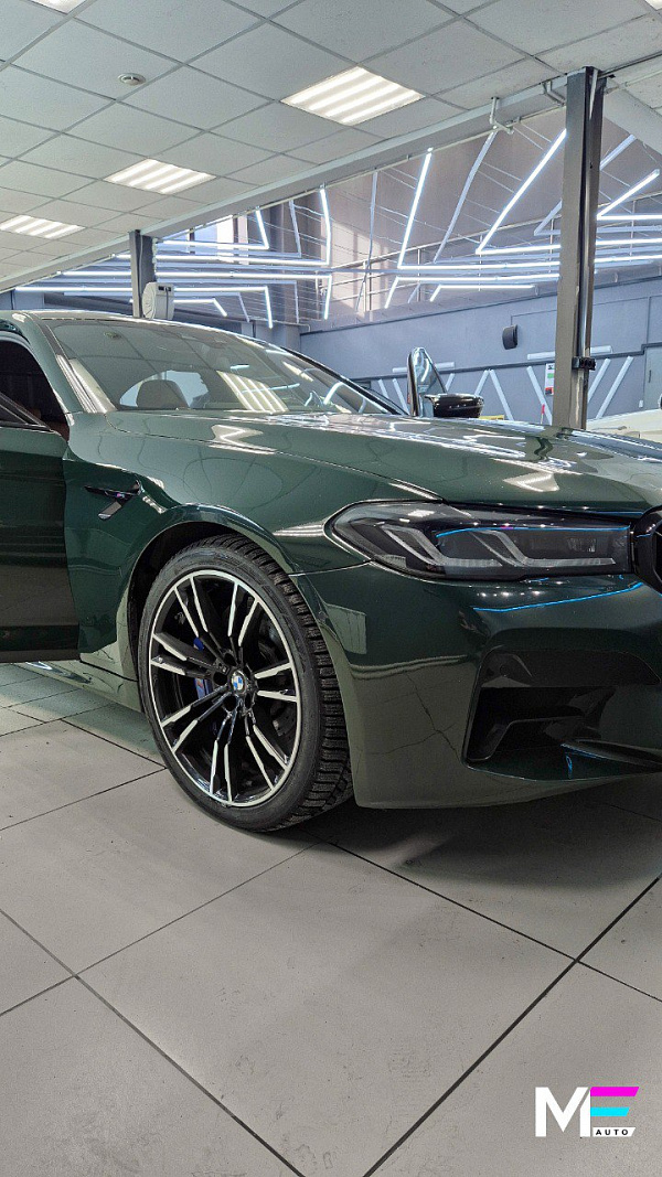 Карбоновый декор и восстановление подсветки BMW M5 F90