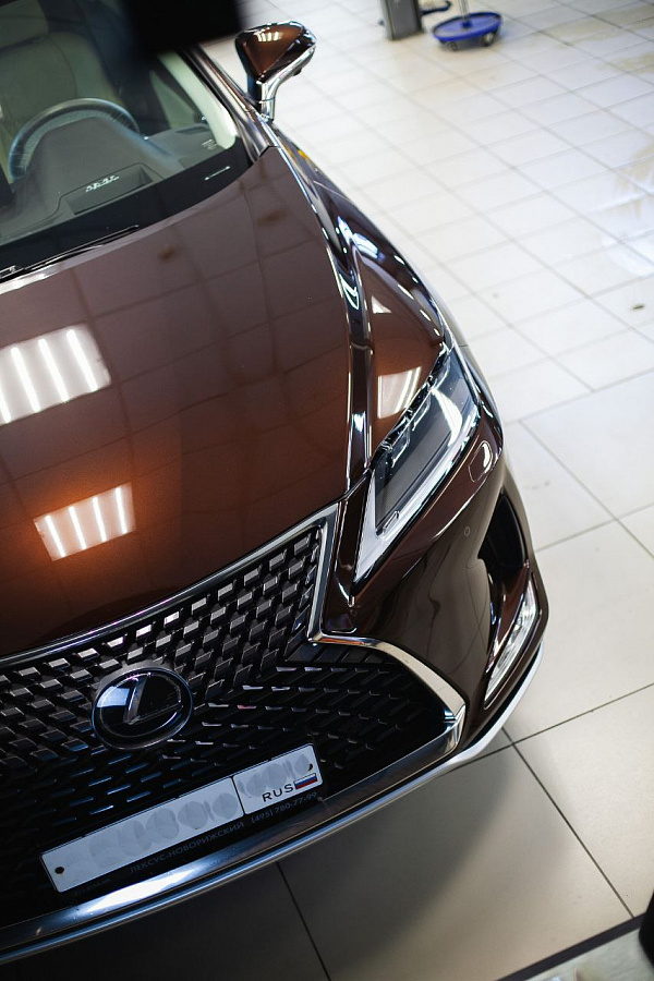 Полировка кузова и химчистка салона Lexus RX300