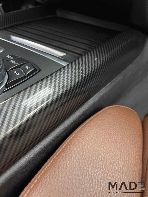 Аквапринт под карбон в салоне BMW X5 F15