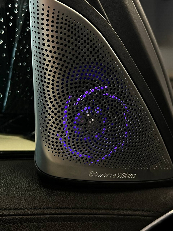 Установка аудиосистемы Bowers & Wilkins в BMW 540i G30
