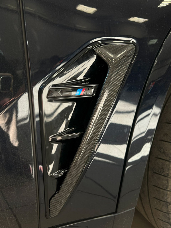 Ламинация экстерьерных элементов BMW X5 G05 классическим карбоном