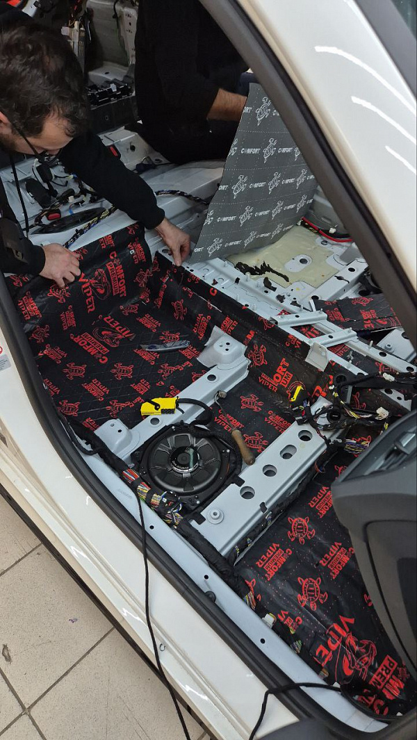 Полная премиальная шумоизоляция BMW M135i