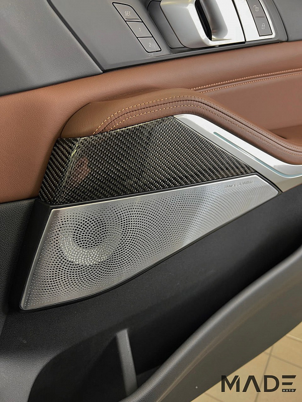 Ламинация салона классическим карбоном для BMW X5 G05
