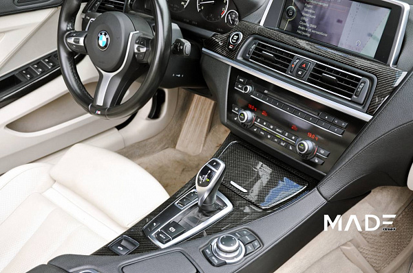 Аквапринт под карбон деталей интерьера BMW 6 F12