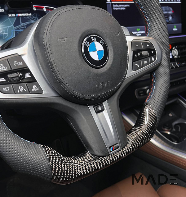Изменение анатомии руля BMW X5 G05 с ламинацией карбоном и установкой подогрева