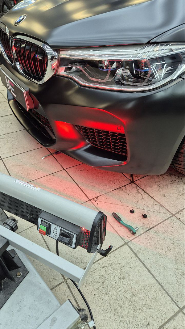 Карбоновые акценты для BMW M5