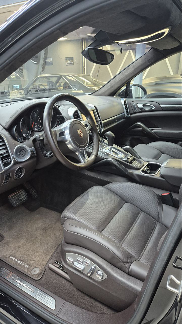 Комплексная шумоизоляция и химчистка Porsche Cayenne