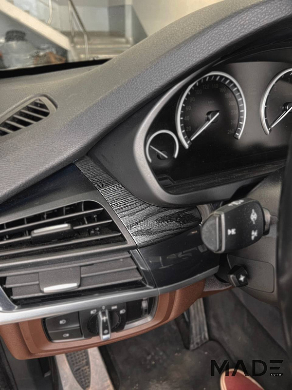 Аквапринт декоративных планок под черное дерево для BMW X5 F15