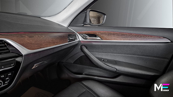 Обновление интерьера BMW 5 G30 с отделкой под дерево и шумоизоляцией