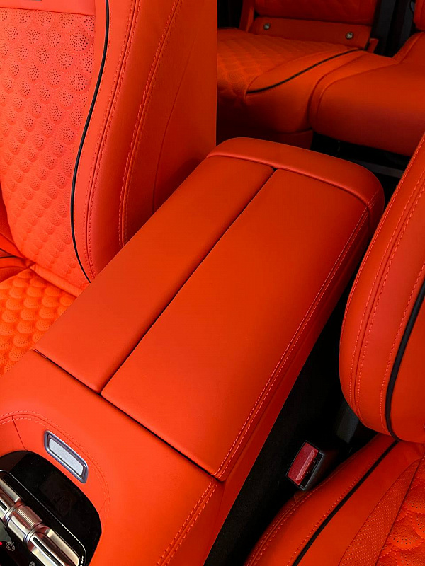 Полный перешив салона Mercedes-Benz GLE и ламинация руля карбоном