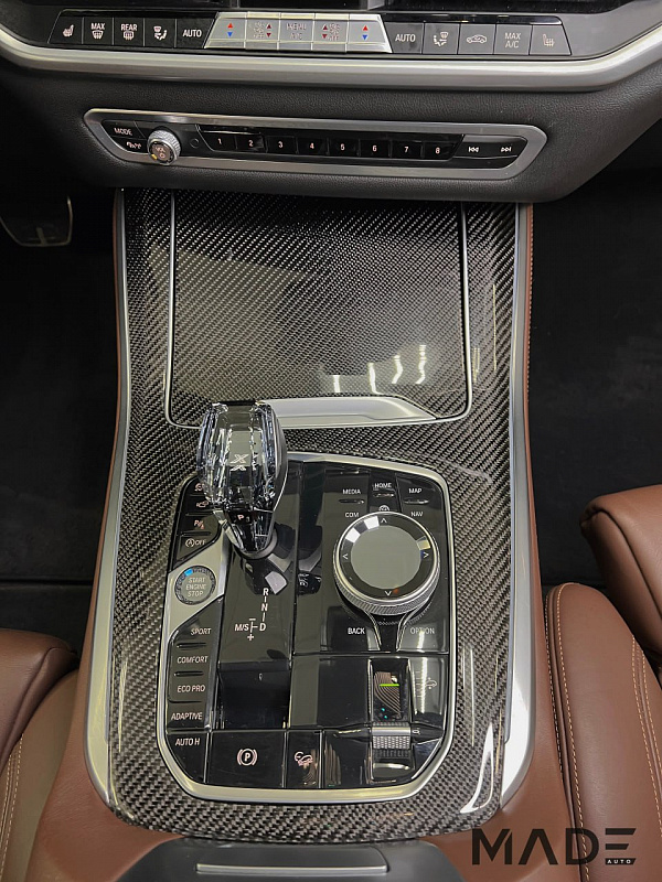 Ламинация салона классическим карбоном для BMW X5 G05