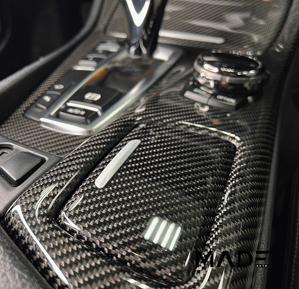Ламинация салона карбоном для BMW 5 F10