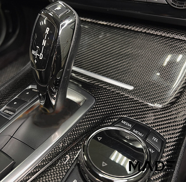 Ламинация салона карбоном для BMW 5 F10