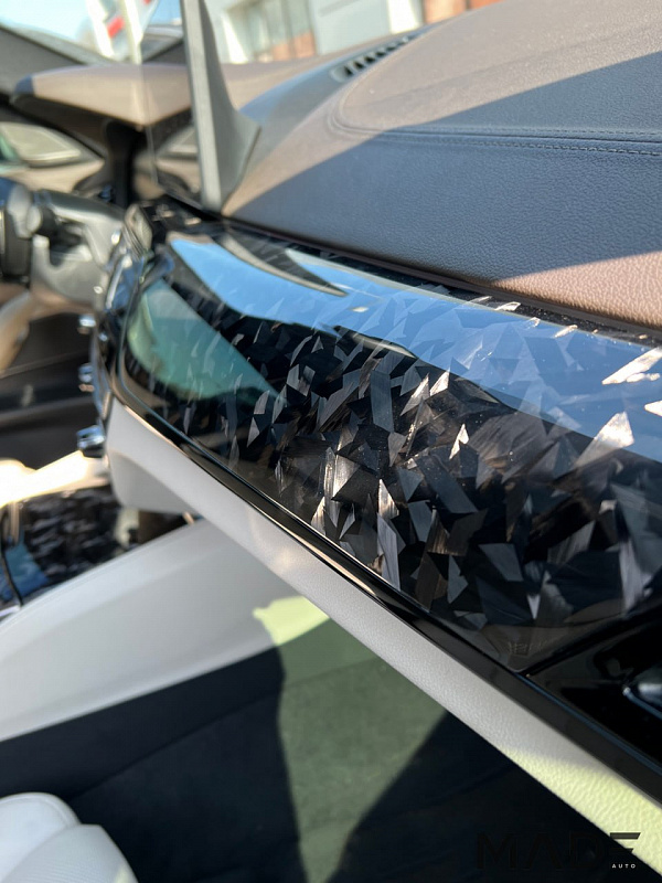 Ламинация кованым карбоном салона BMW 5 G30