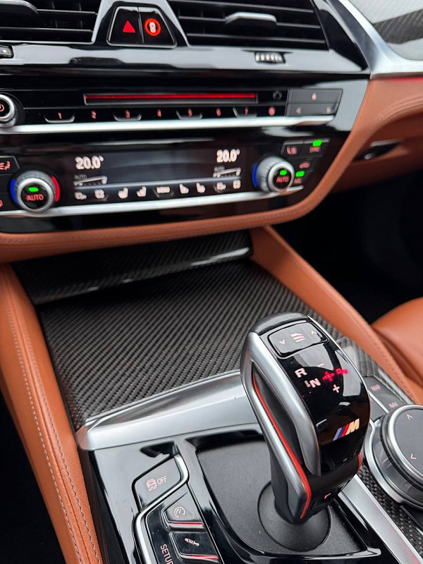 Комплект салонных планок из карбона для BMW M5 F90