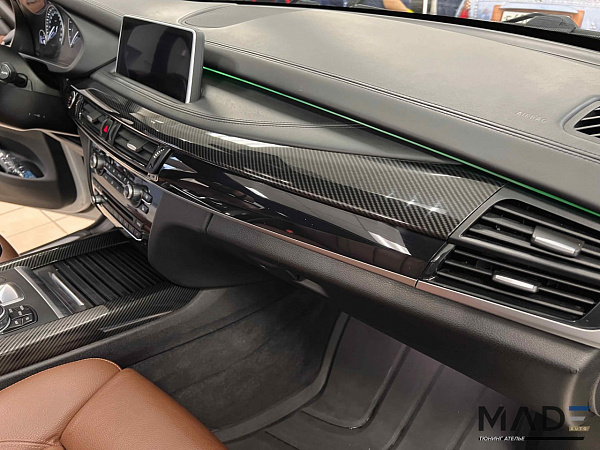 Аквапринт под карбон в салоне BMW X5 F15