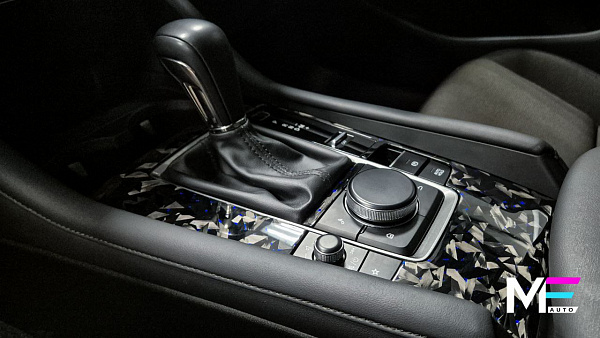 Кованый карбон с синей поталью для Mazda 3