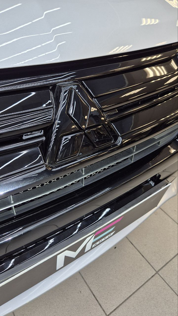 Антихром и восстановление кожаной обивки Mitsubishi Outlander