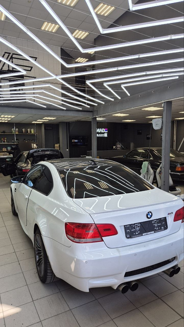 BMW M3 — полировка, керамика и реставрация салона