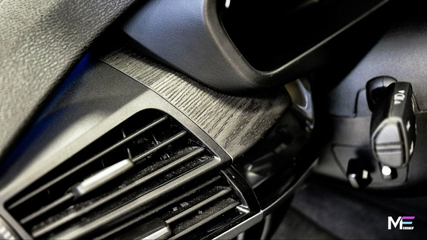 Благородное дерево в интерьере BMW X5 F15