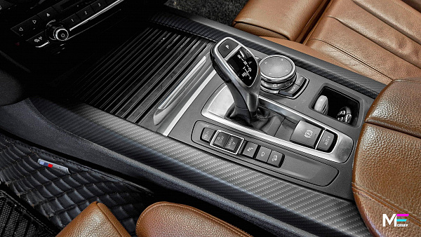 Матовый карбон в интерьере BMW X5 F15