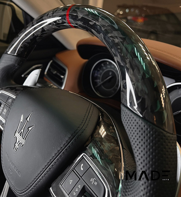 Ламинация кованым карбоном и доработка руля для Maserati Ghibli