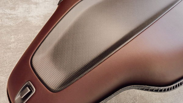 Перетяжка кресел и карбоновые вставки для Porsche 911