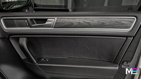 Аквапринт под серое матовое дерево для Volkswagen Touareg II